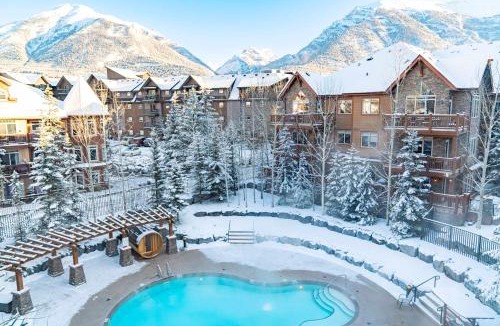 Canmore House | The Eagle Suite at Stoneridge Mountain Resort