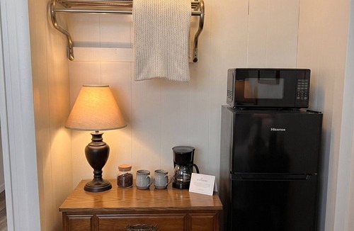 Bay View Bed & Breakfast | The Garden Room at The Cedar