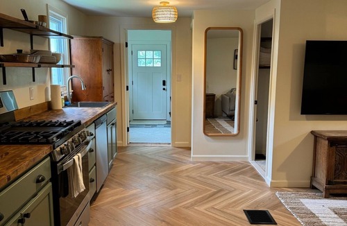 Skaneateles Cottage | The Gate - Chapman House