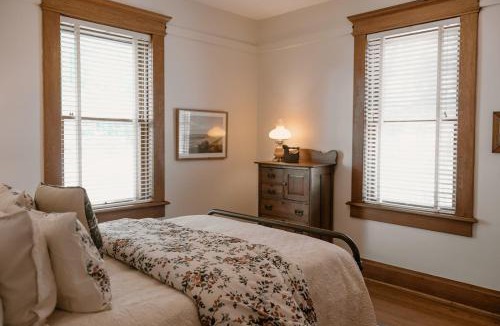 Shelby House | The Hatchery House Spacious Historic Getaway