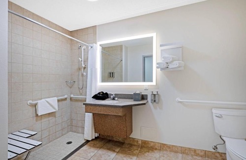 Waterloo Hotel | The Lux Hotel & Conference Center, an Ascend Collection Hotel