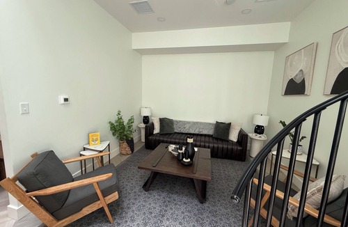 Lexington Apartment | The Main Street Vault Boutique Hotel with 2 bedrooms in the heart of Lexington