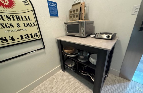 Lexington Apartment | The Main Street Vault Boutique Hotel with 2 bedrooms in the heart of Lexington