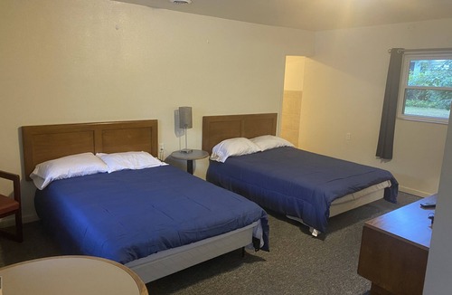 Erie Hotel | The Maple Motel Erie