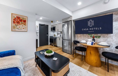 Grange Park Hotel | The Mccaul Basement Near Chinatown & AGO