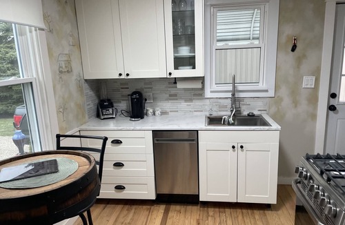Vermilion Cottage | The Peach Orchard Cottage