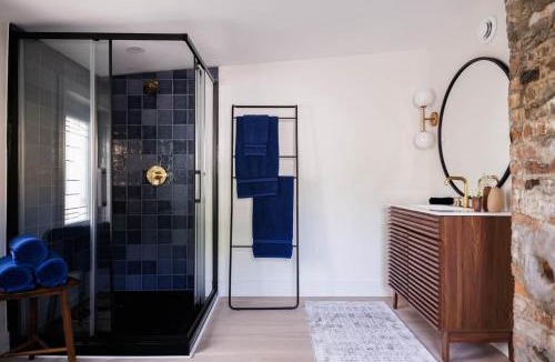 Quidi Vidi House | The QV Stage, Lux Couples Retreat W Outdoor Sauna