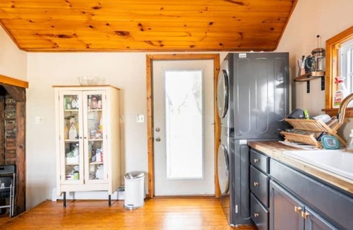 Catskill House | The Railway Bridge Cottage