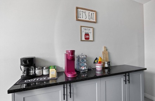 Walkerville Apartment | The Sapphire and Amber Suite - Sleeps 4