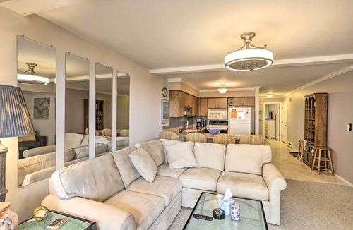 Port Clinton Condo | The Shores Condo w/Beach Access < 2 Mi to Dtwn!