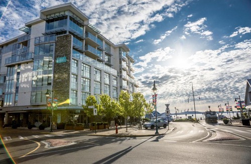 Booktown Hotel | The Sidney Pier Hotel