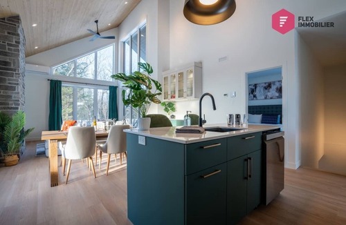 Saint-Basile House | The Soothing Green at Cité-Jardin – SPA Pool FBall