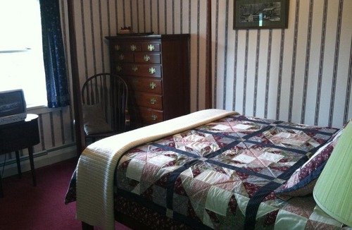 Dundee Bed & Breakfast | The South Glenora Tree Farm