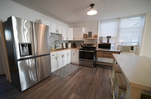 Sylvan Beach Condo | The Sunset Sail | Historic Oneida Lakefront Condo 1