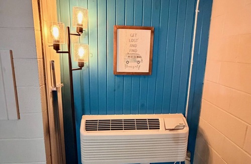 Bay View Bed & Breakfast | The Traveler's Den at The Cedar