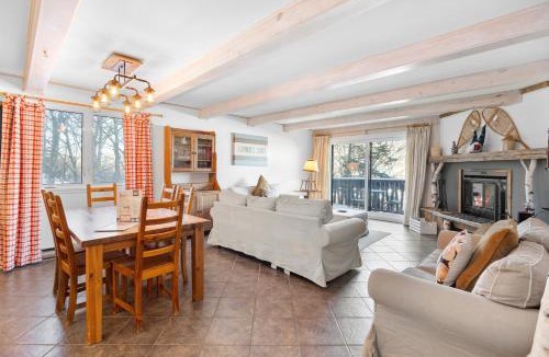 Mont-Tremblant House | The VIEW a place for quality country living