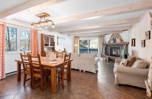 Mont-Tremblant House | The VIEW a place for quality country living