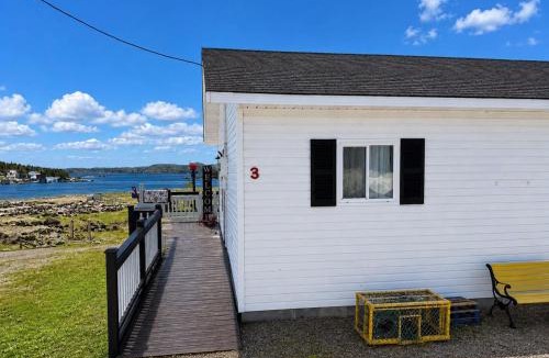 Little Harbour House | The Wild Rose Cottage & Bird's Nest