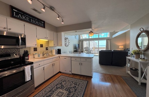 Port Clinton Condo | Three Bedroom Condo - Spectacular View Of Lake Erie!