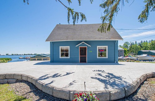Sodus Point House | Tidesides Marine Bay House Rental #2