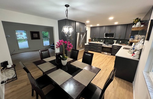 Blue Ash House | Timber-Comfortable 3b/3b Gem w/basement Near Summit Park
