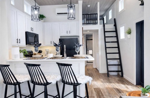 Monteagle House | Tiny Haven at the Retreat