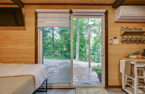 Loudonville Apartment | Tiny Home w/Hot Tub & Mini Highland Cows!