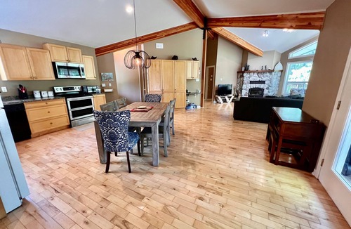Irondale Cottage | Tippys Cottage On Burnt River