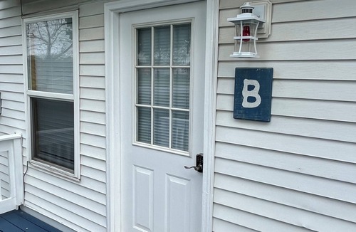 Put-in-Bay Apartment | Toledo House Guest Suite B. Catering to Couples. Great Location downtown PIB