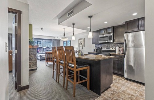 Dead Man's Flats Condo | Top Floor One Bedroom Suite With Outdoor Hot Tub