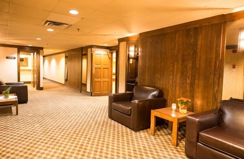 St. James Hotel | Travelodge by Wyndham Winnipeg Airport West