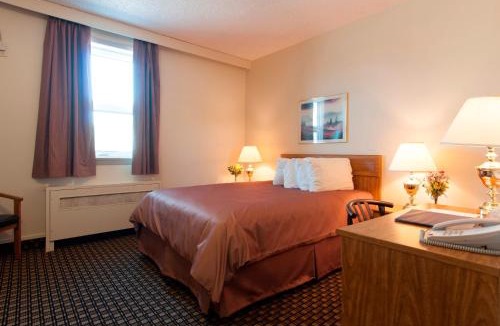 St. James Hotel | Travelodge by Wyndham Winnipeg Airport West