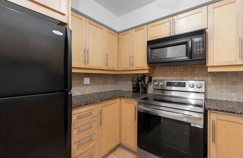 Fashion District Hotel | TwentyTO - Free Parking - 2 min to Rogers Centre