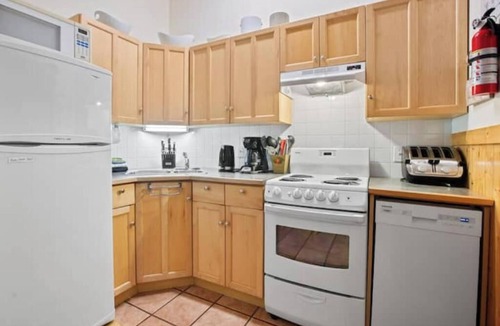 Ucluelet Cottage | Ucluelet Cottage - Hearth and Cove