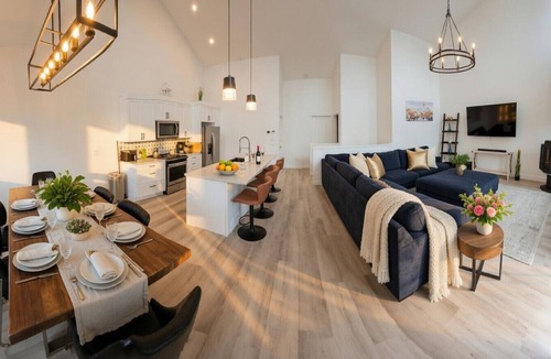 Windermere House | Ultimate Family Retreat | Beach, Hot Tub & Games