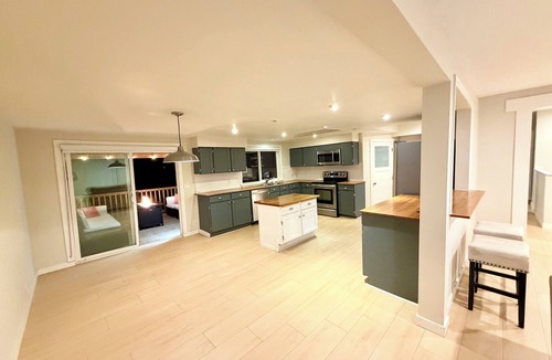 Aldergrove House | Ultimate Oasis-Waterpark, MAJOR INTERNATIONAL SPORTING EVENT!, Games & Huge Yard