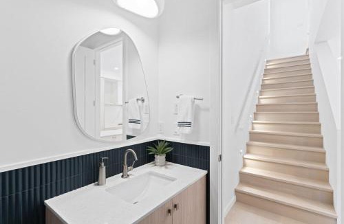 West Edmonton Apartment | Uncover the Gem of Glenora Oasis