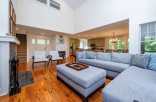 Union Pier Cottage | UNION PIER HOME WITH PRIVATE HEATED POOL!