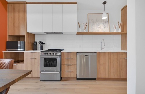Rimouski-Neigette Apartment | Unit 104 - 55" TV - Netflix - Downtown