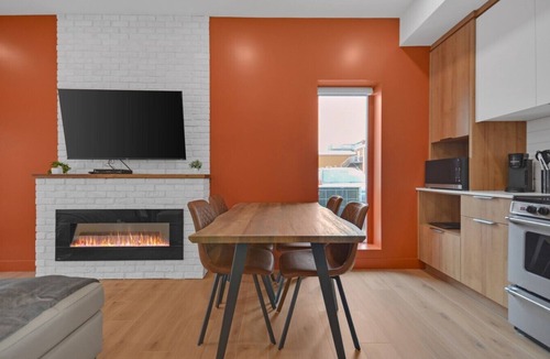 Rimouski-Neigette Apartment | Unit 104 - 55" TV - Netflix - Downtown