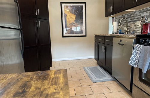 Lakewood House | Updated Lakewood hideaway with big screen TV. Family friendly.
