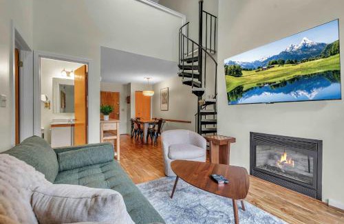 Great Valley House | Updated Ski In Ski Out Condo Holiday Valley