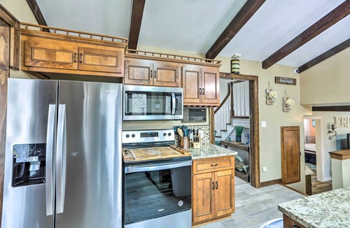 Vermilion House | Vermilion River Home w/Hot Tub & Private Dock!