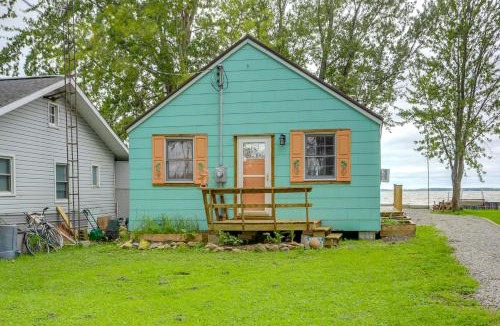 Vickery House | Vickery Cottage on Sandusky Bay w/Fire Pit!