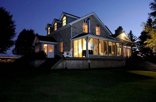 Grey Highlands Villa | Villa ∙ 1 bedroom ∙ 35 guests