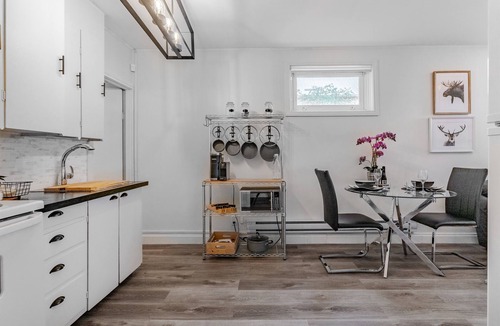 Saskatoon House | VIP YXE - Broadway | Four Bedroom Whole Home