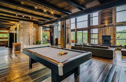 Saint Donat Ski Chalet | Vue panoramique Spa Moderne, 14 personnes.