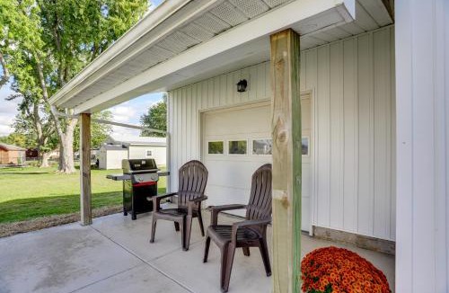 Port Clinton House | Walk to Lagoon Saloon! Chic Home on Nugent's Canal