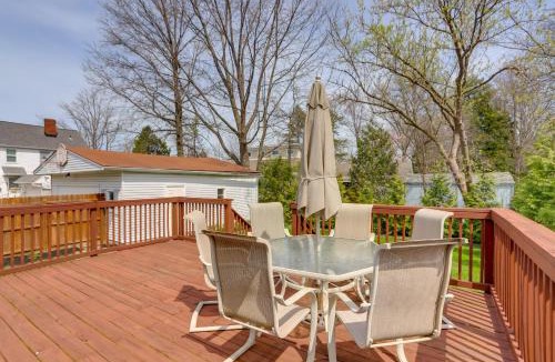 Avon Lake House | Walk to Lake Erie: Chic Home, Private Yard & Deck