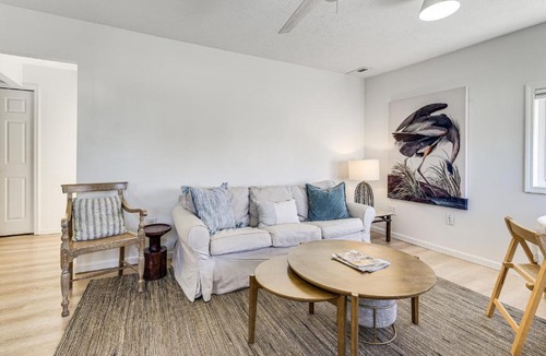 Elk Rapids House | Walkable 3-Unit Escape Near Elk Lake & Bay Access!